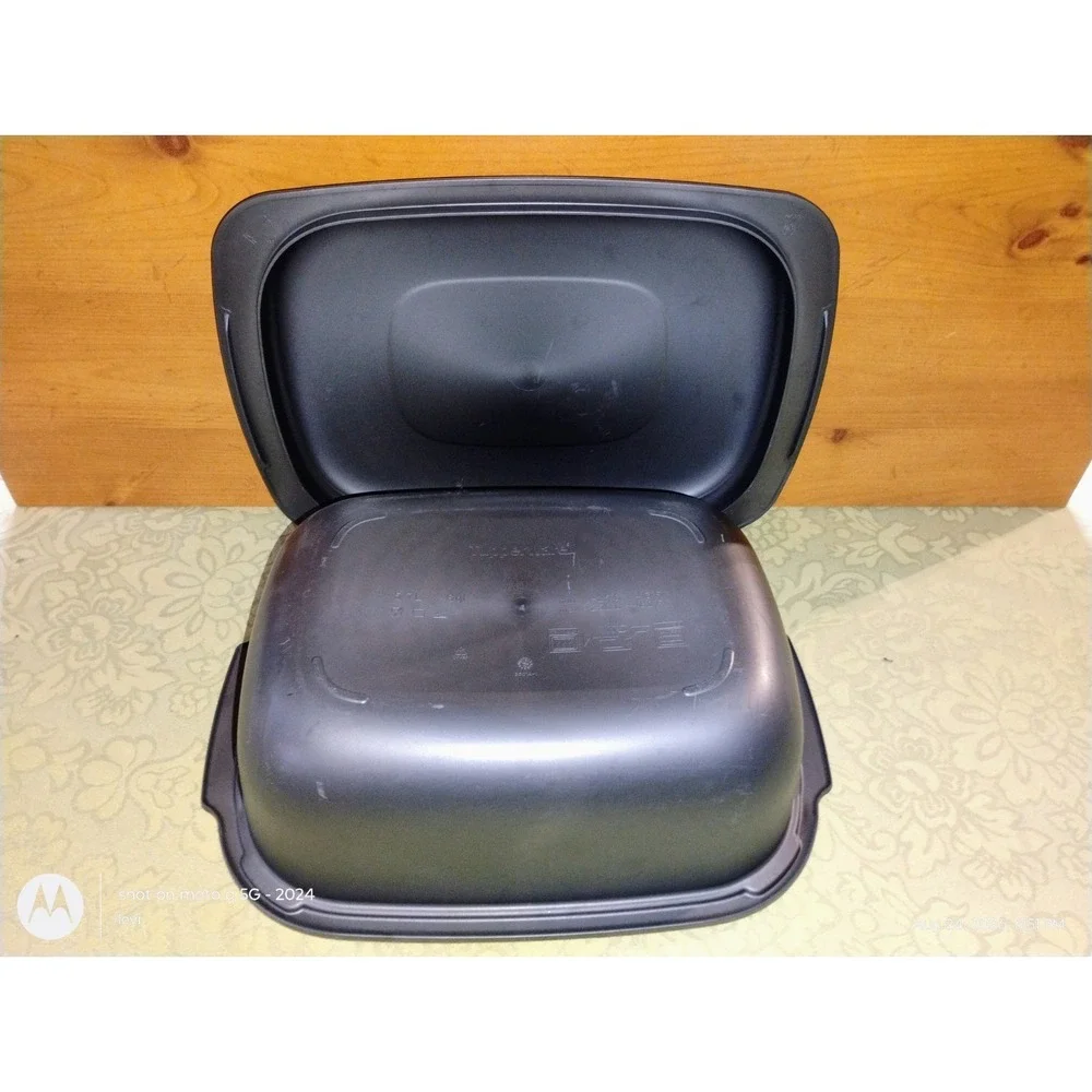 Tupperware UltraPro 2.0 L Casserole Dish with Cover Microwave Safe